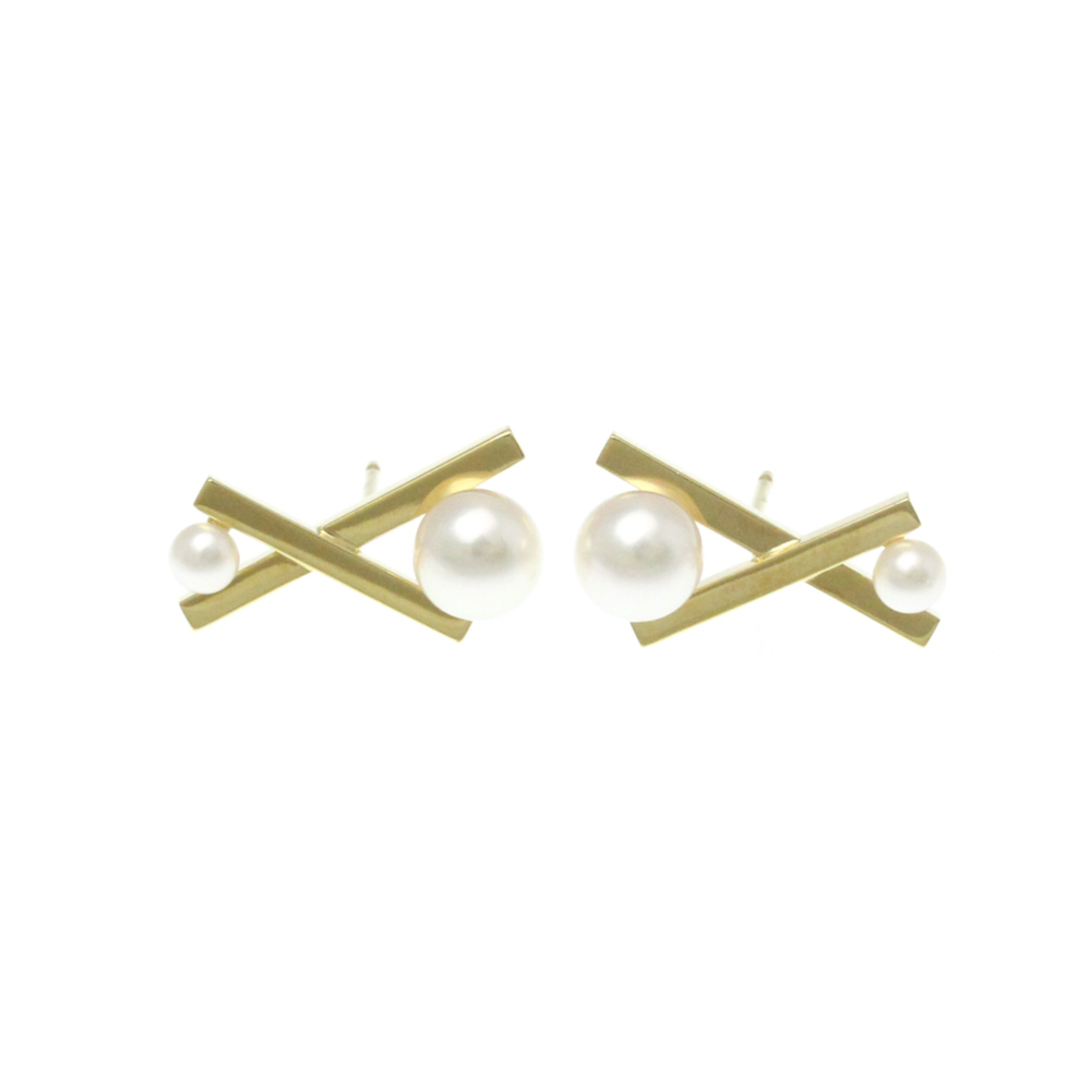 TASAKI 18k Gold Pearl Earrings